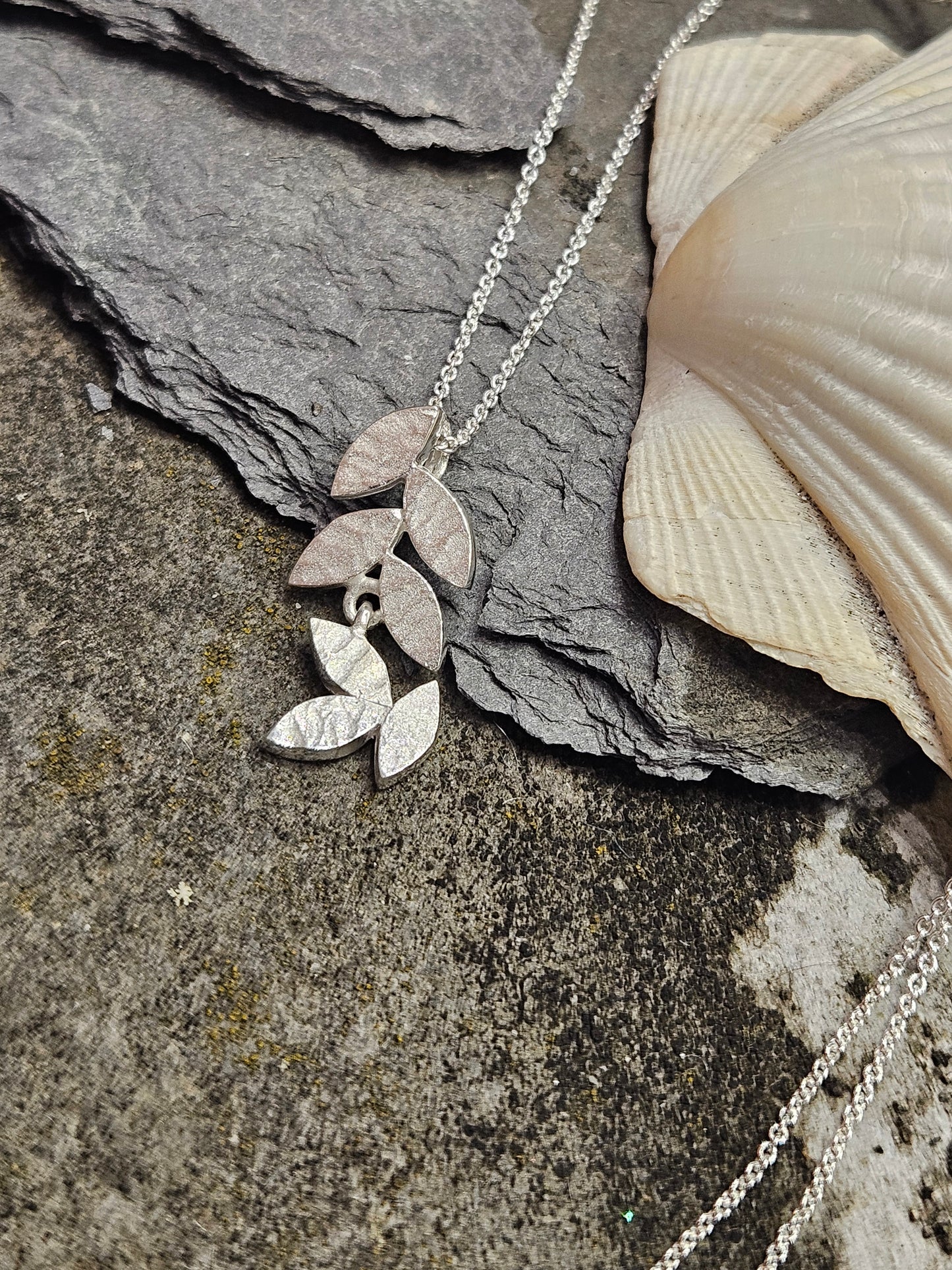 Textured Leaves Pendant
