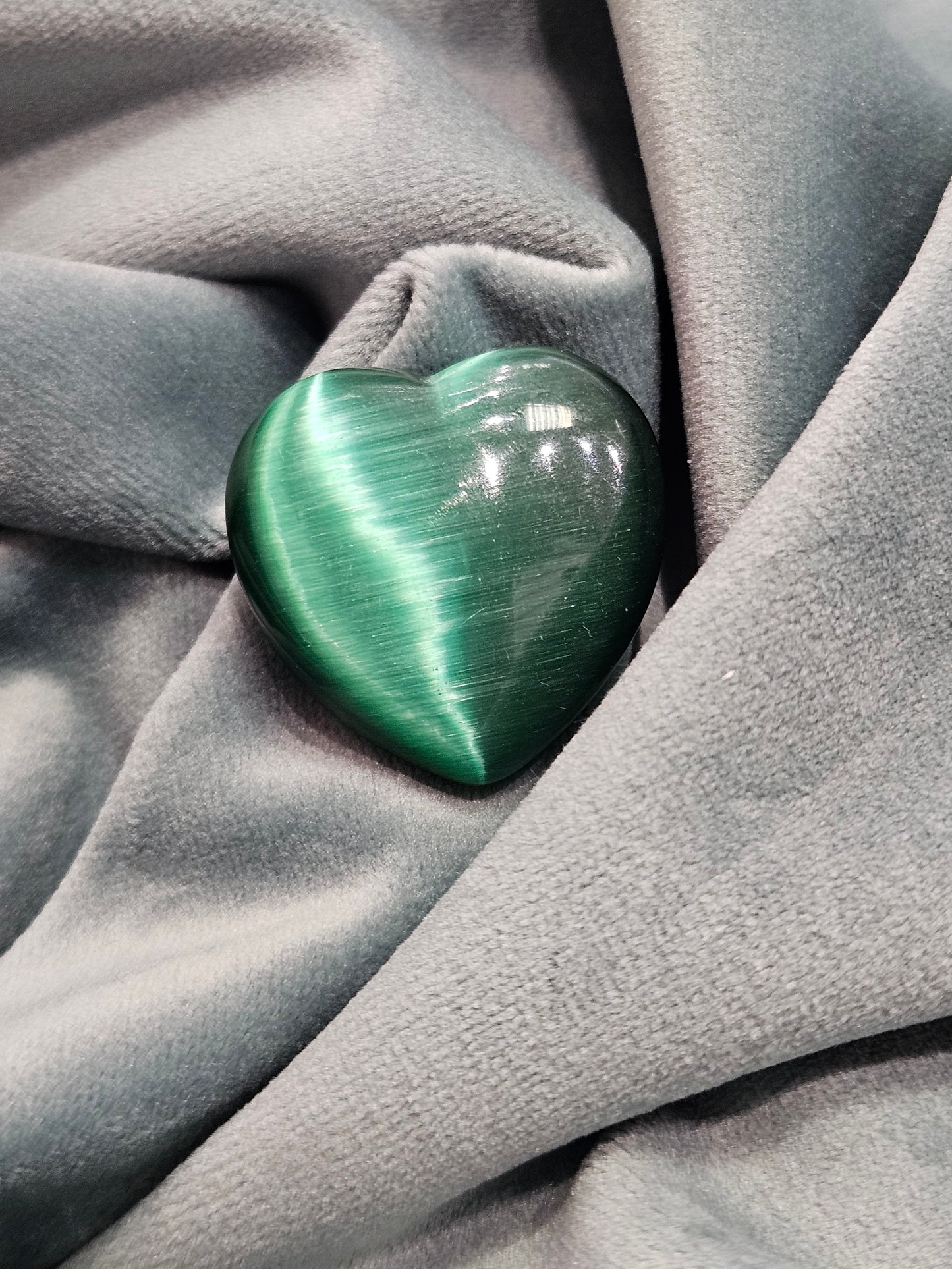 Green Cats Eye Heart