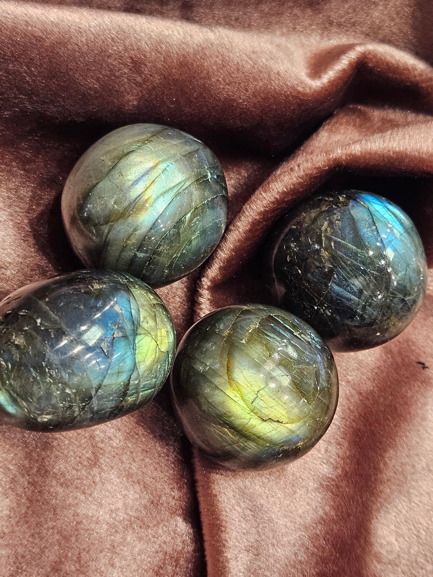 Grade A Labradorite Tumblestone