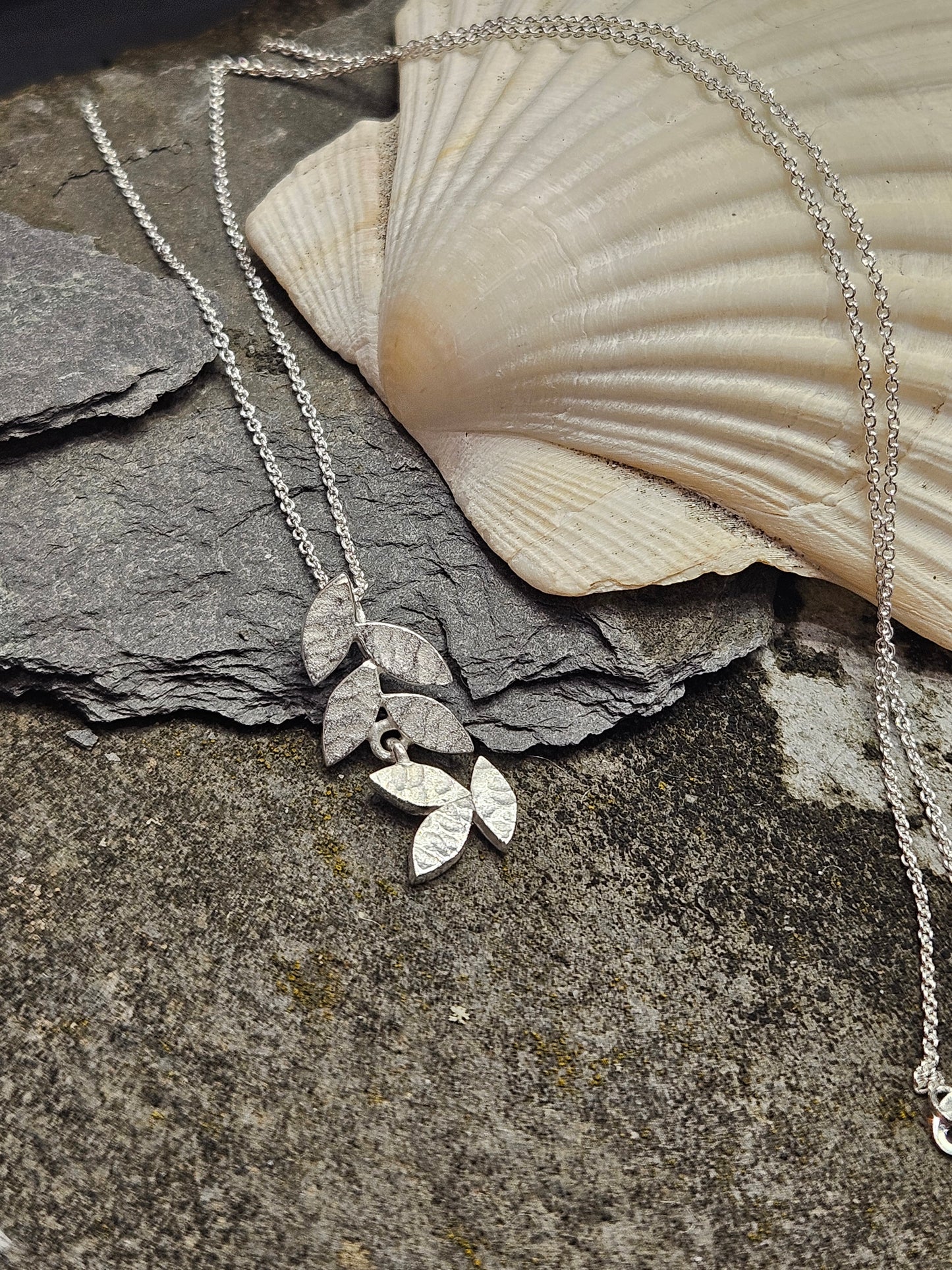 Textured Leaves Pendant